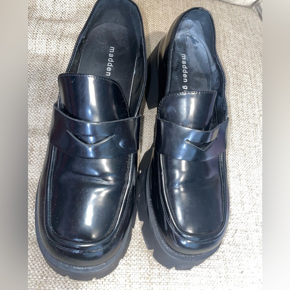 Madden Girl Y2K Black platform shoes - Picture 4 of 6